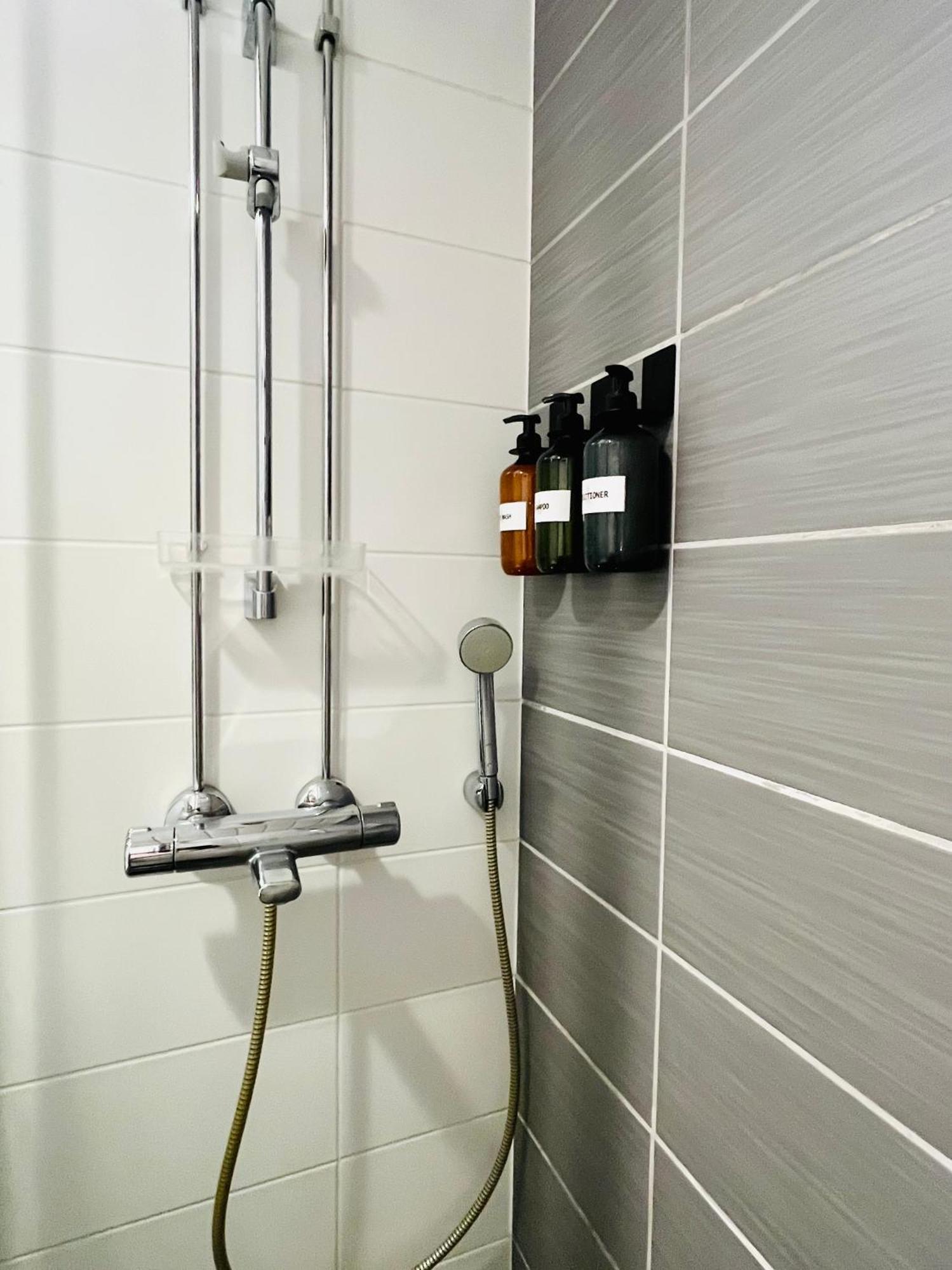 Modern Apartment Urban Tranquil, Great Location And Transport Connections 헬싱키 외부 사진